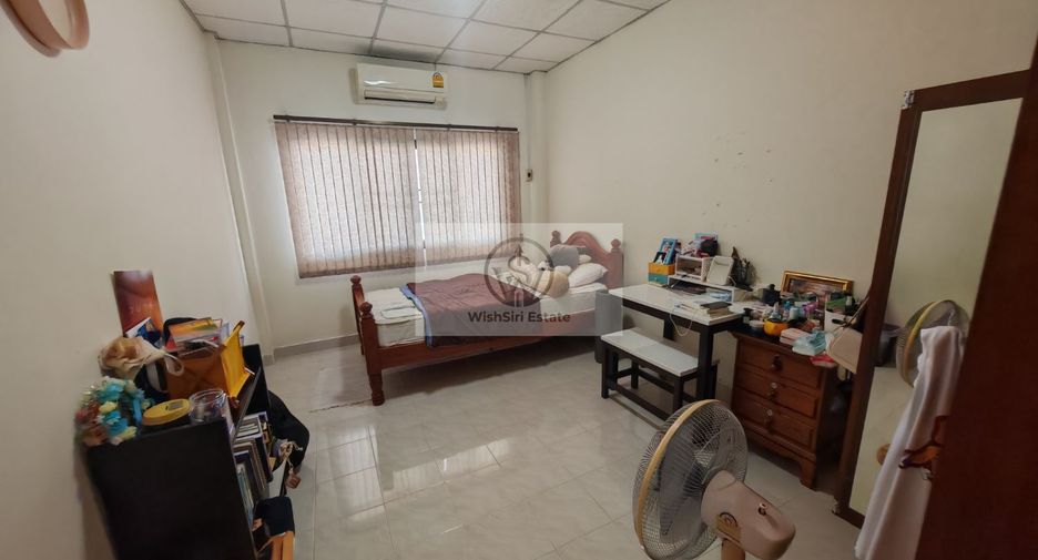 For sale 3 bedrooms house in Mueang Nonthaburi, Nonthaburi