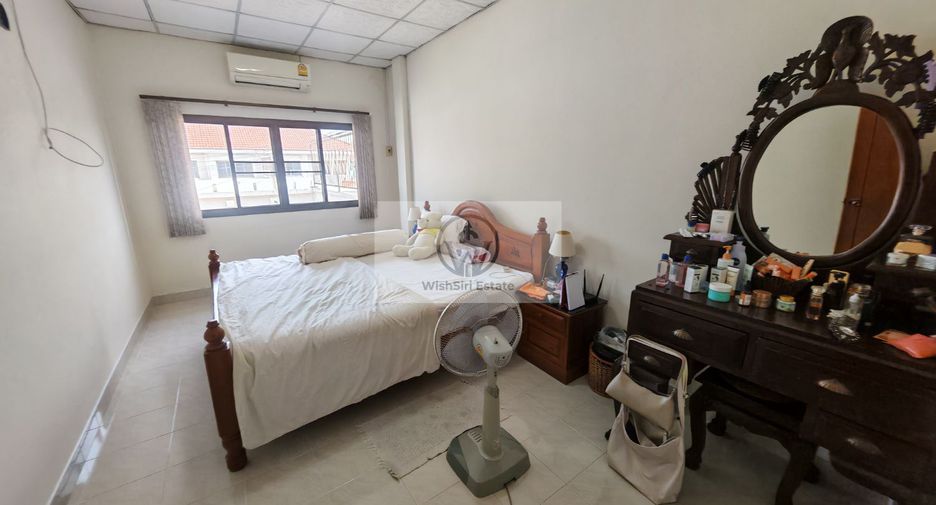 For sale 3 bedrooms house in Mueang Nonthaburi, Nonthaburi