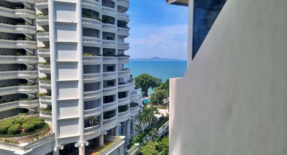 For sale 3 bedrooms condo in Bang Lamung, Chonburi