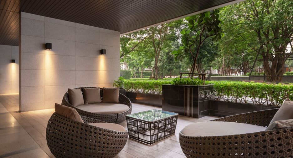 For rent 1 bed condo in Khlong Toei, Bangkok