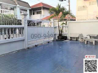 For rent 5 bedrooms townhouse in Din Daeng, Bangkok