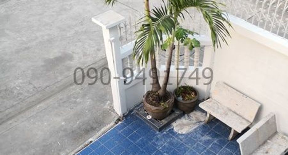 For rent 5 bedrooms townhouse in Din Daeng, Bangkok