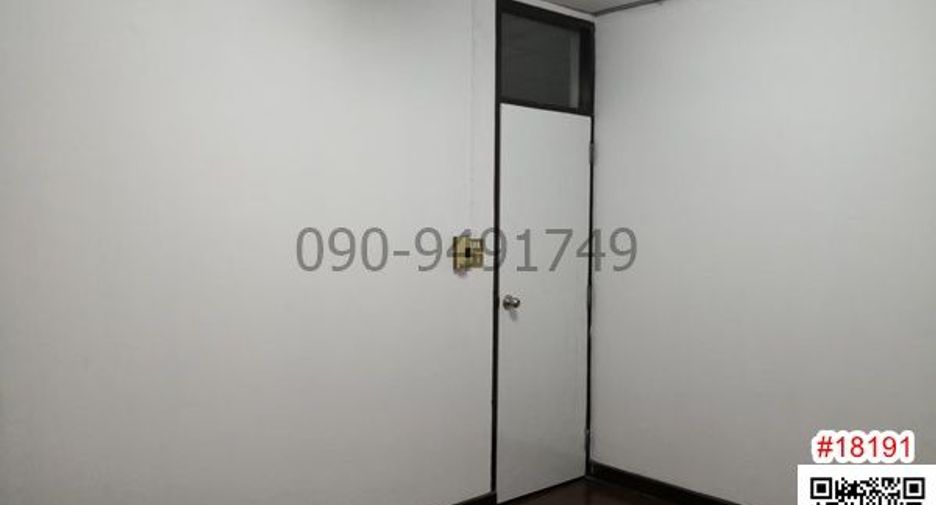 For rent 5 bedrooms townhouse in Din Daeng, Bangkok