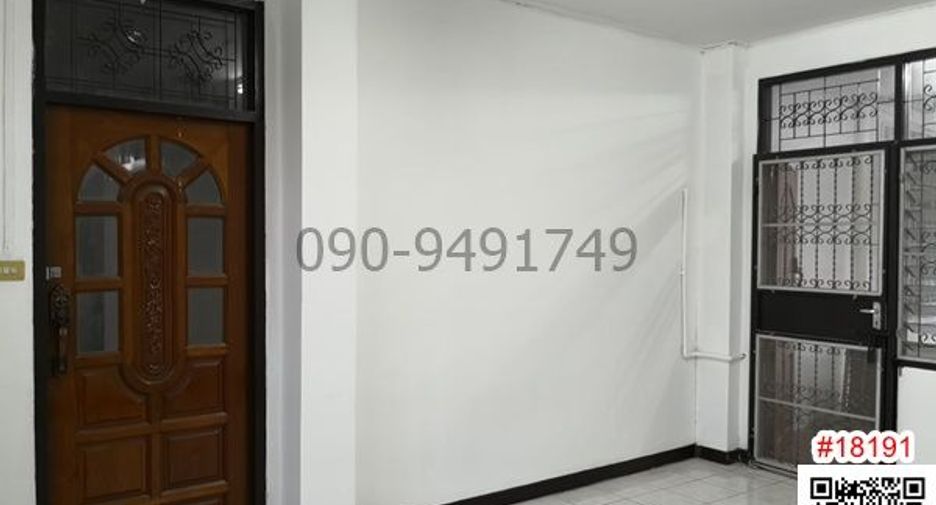 For rent 5 bedrooms townhouse in Din Daeng, Bangkok