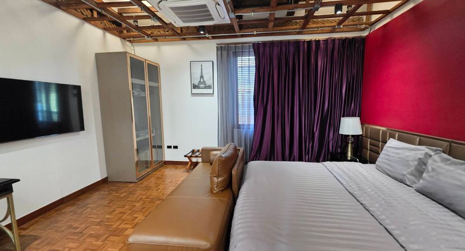 For rent and for sale 5 bedrooms retail Space in Watthana, Bangkok