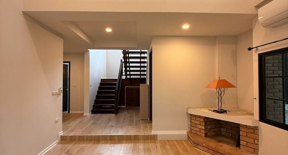 For rent 4 bedrooms house in Mae Rim, Chiang Mai