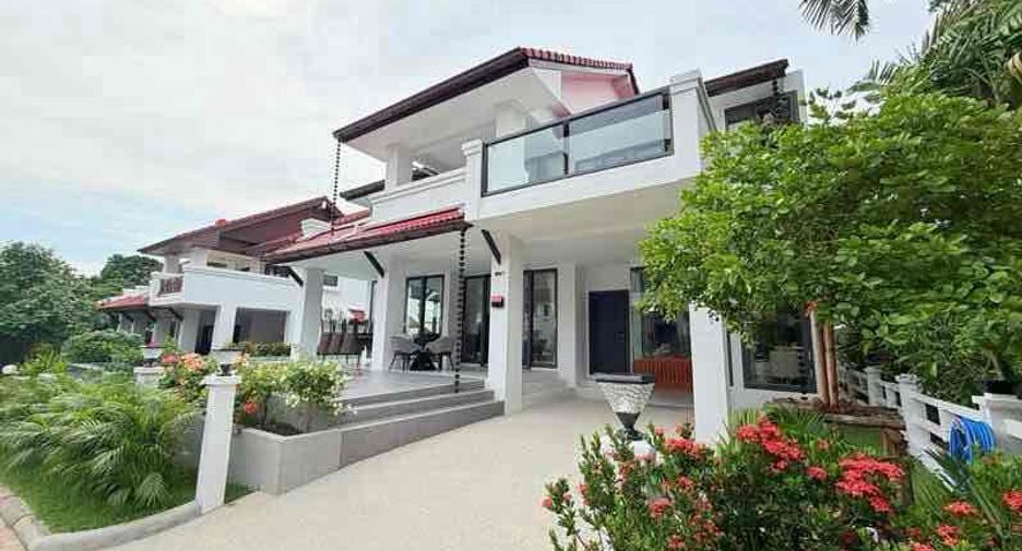 Villa en alquiler de 4 habitaciones en Na Jomtien, Pattaya