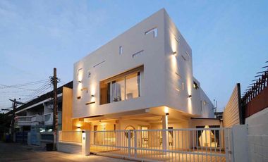 For sale and for rent 3 bedrooms house in Watthana, Bangkok