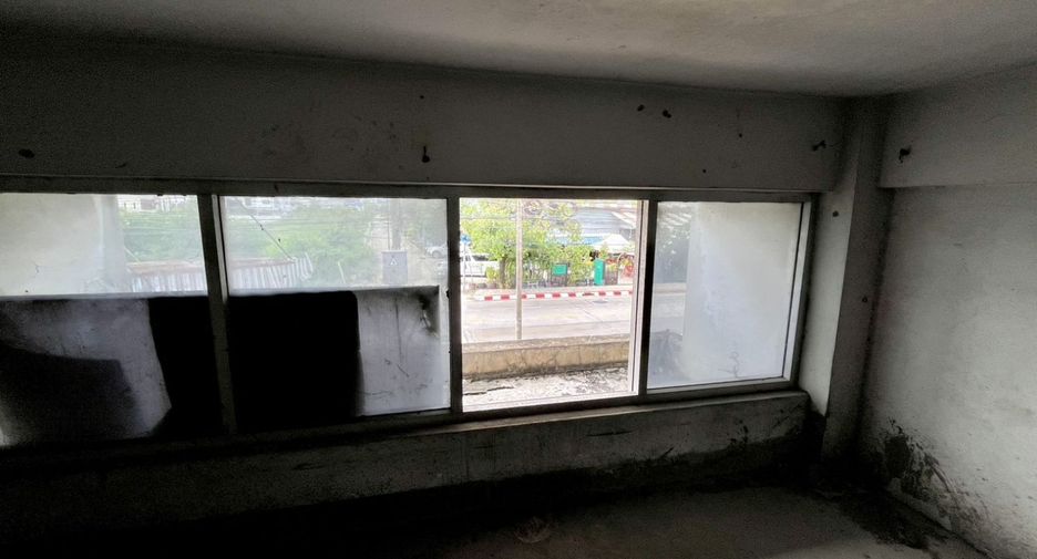 For sale retail Space in Bang Khae, Bangkok