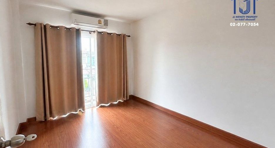 For sale 3 bedrooms house in Lam Luk Ka, Pathum Thani