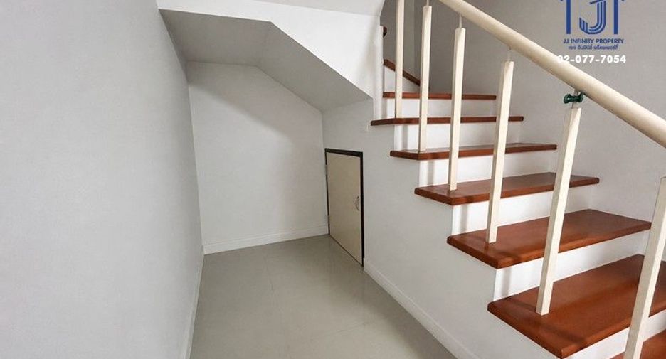For sale 3 bedrooms house in Lam Luk Ka, Pathum Thani