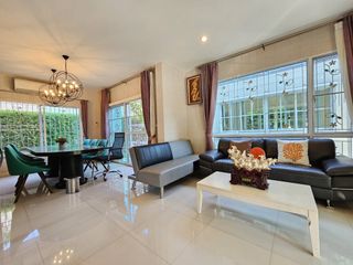 For rent 4 bedrooms house in Phra Nakhon, Bangkok