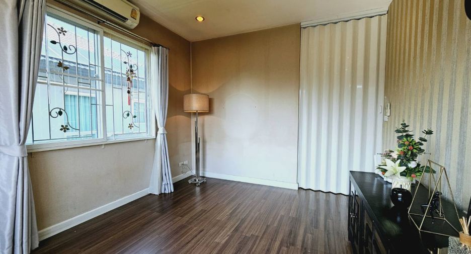 For rent 4 bedrooms house in Phra Nakhon, Bangkok