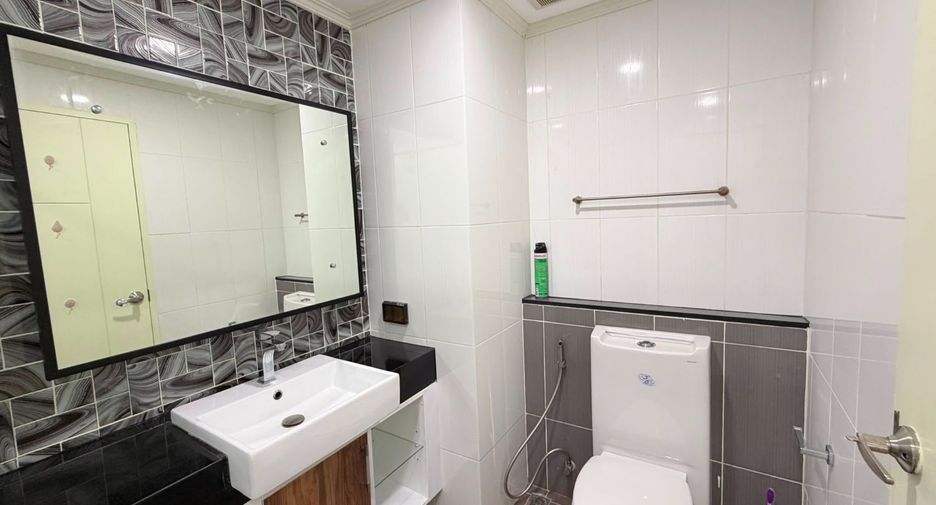 For sale 2 bedrooms condo in Jomtien, Pattaya