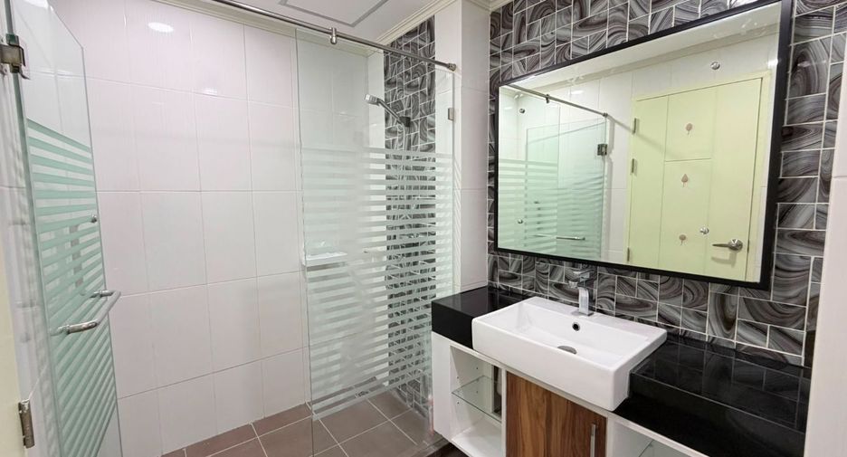For sale 2 bedrooms condo in Jomtien, Pattaya