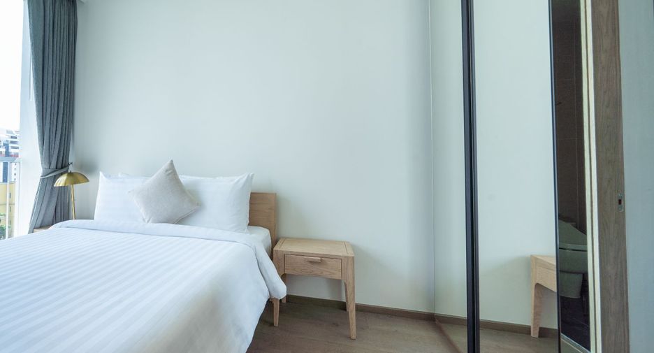 For rent 2 bedrooms condo in Khlong Toei, Bangkok
