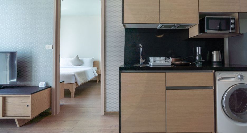 For rent 2 bedrooms condo in Khlong Toei, Bangkok