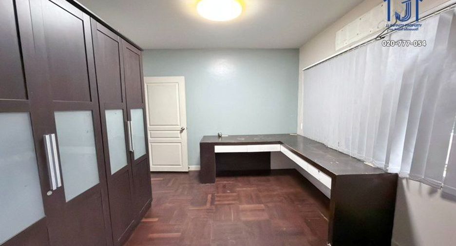Condo en venta de 3 habitaciones en Chatuchak, Bangkok