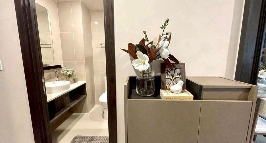 For sale 1 bed condo in Huai Khwang, Bangkok