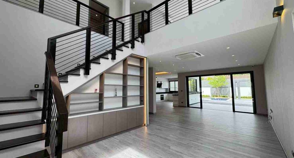 For sale 4 bedrooms villa in Hang Dong, Chiang Mai