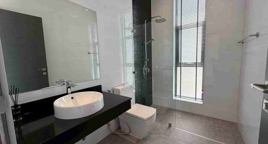 For sale 4 bedrooms villa in Hang Dong, Chiang Mai