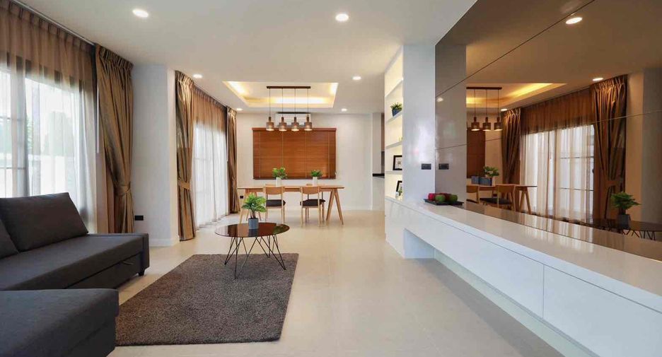 For rent 3 bedrooms house in Bang Lamung, Chonburi