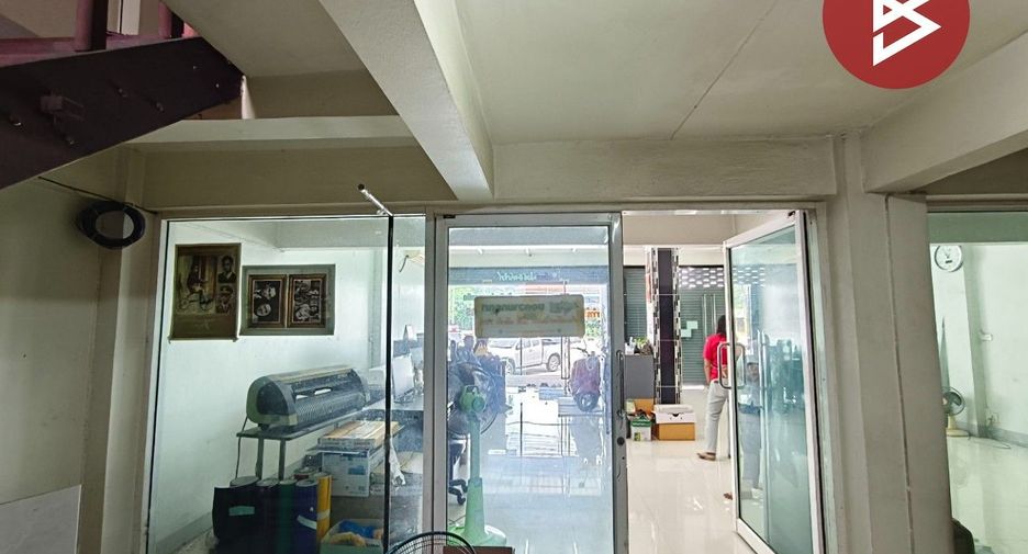 For sale 4 bedrooms retail Space in Tha Mai, Chanthaburi