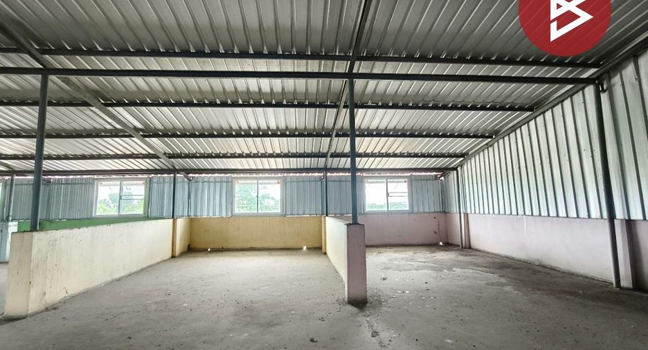 For sale 4 bedrooms retail Space in Tha Mai, Chanthaburi