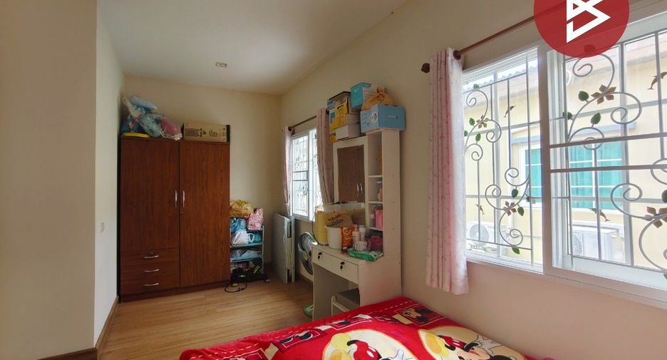 Casa adosada en venta de 3 habitaciones en Nong Khaem, Bangkok