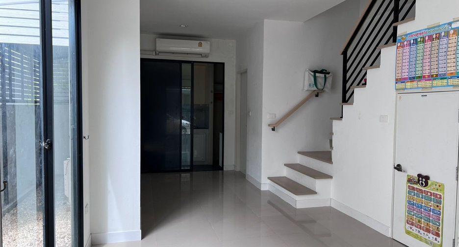 For rent and for sale 2 bedrooms townhouse in Sam Phran, Nakhon Pathom