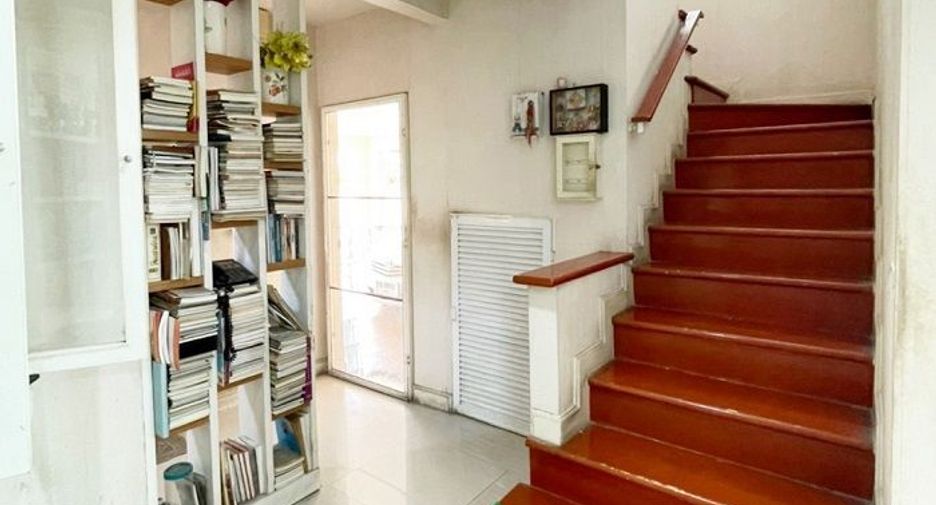 For sale 3 bedrooms house in Mueang Nonthaburi, Nonthaburi