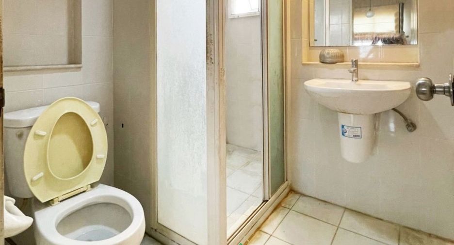 For sale 3 bedrooms house in Mueang Nonthaburi, Nonthaburi