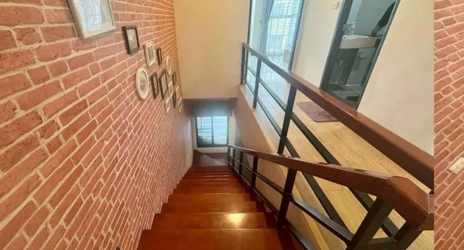 For sale 3 bedrooms townhouse in Bang Khae, Bangkok