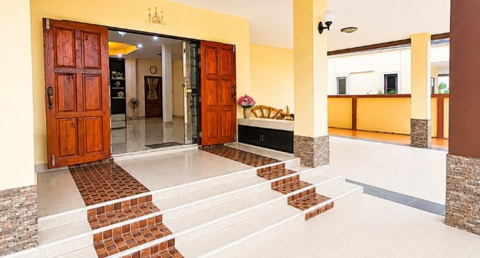 For sale 5 bedrooms house in Mueang Ratchaburi, Ratchaburi