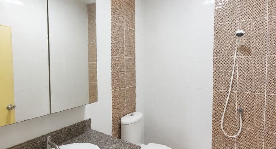 For sale 3 bedrooms house in Krathum Baen, Samut Sakhon