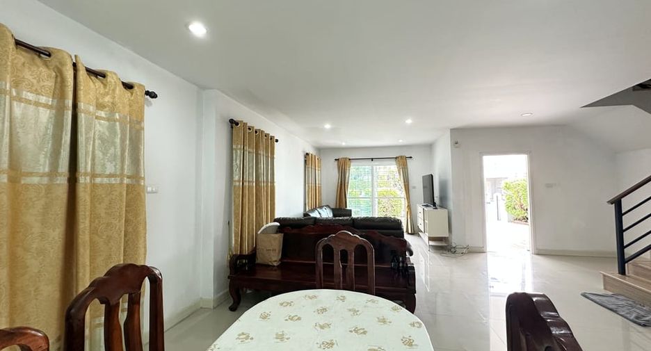 À louer 3 chambres maison à Bang Lamung, Chonburi