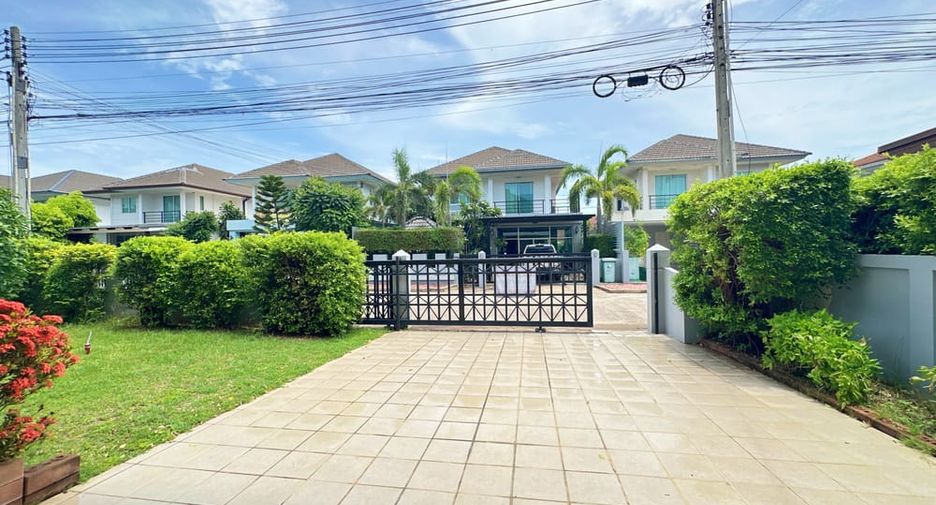 À louer 3 chambres maison à Bang Lamung, Chonburi