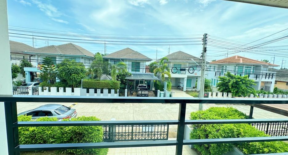 À louer 3 chambres maison à Bang Lamung, Chonburi
