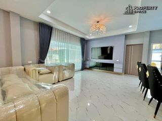 À louer 4 chambres villa à Bang Lamung, Chonburi
