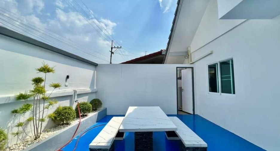 À louer 4 chambres villa à Bang Lamung, Chonburi