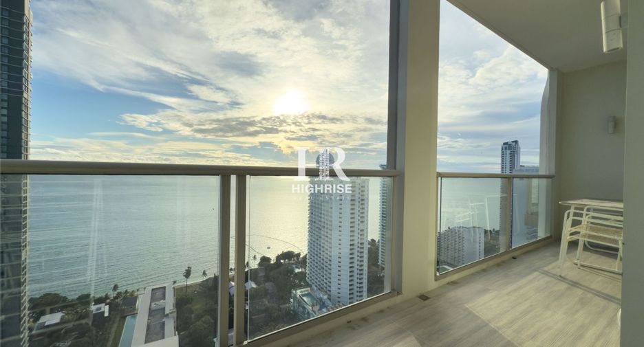 For rent 2 bedrooms condo in Bang Lamung, Chonburi