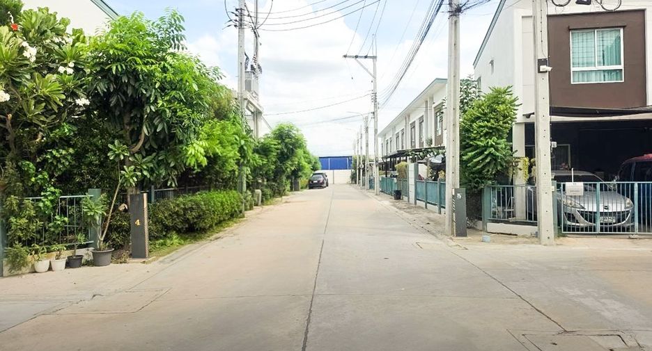 For sale 3 bedrooms townhouse in Bang Bua Thong, Nonthaburi