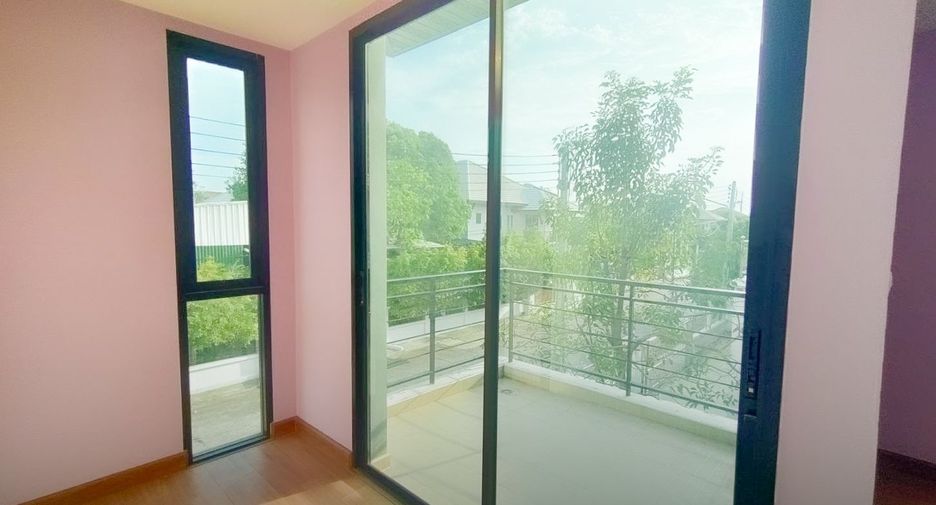 Casa en venta de 4 habitaciones en Mueang Chon Buri, Chonburi