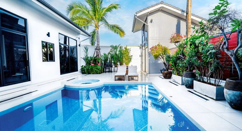 For rent and for sale 5 bedrooms house in Bang Bua Thong, Nonthaburi