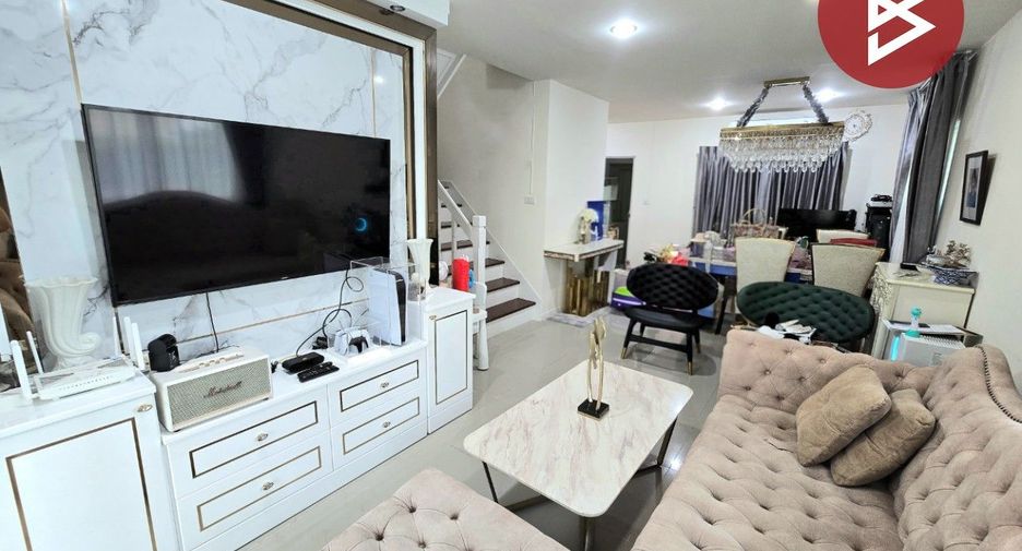For sale 4 bedrooms townhouse in Phra Samut Chedi, Samut Prakan