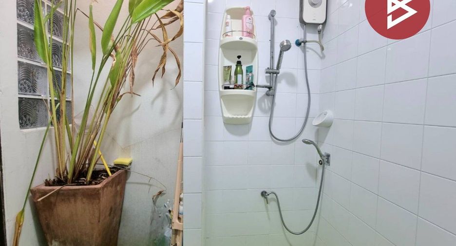 For sale 2 bedrooms townhouse in Thung Khru, Bangkok
