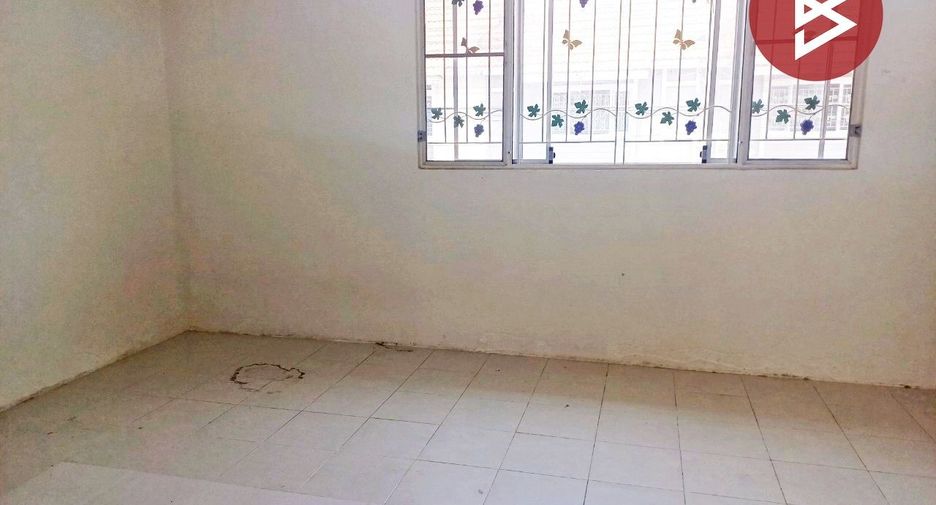 Casa adosada en venta de 3 habitaciones en Sam Phran, Nakhon Pathom