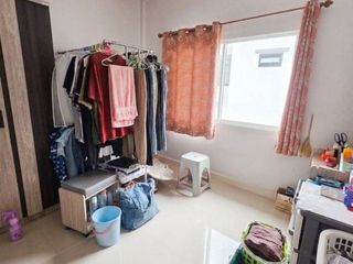 For sale 4 bedrooms townhouse in Krathum Baen, Samut Sakhon