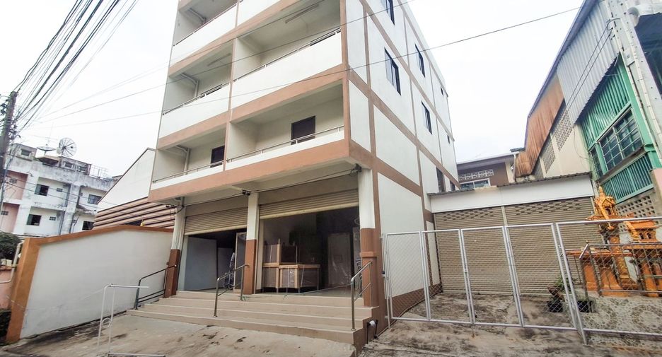 Gewerbefläche zum Kauf in Si Racha, Chonburi