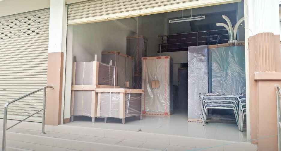 Gewerbefläche zum Kauf in Si Racha, Chonburi